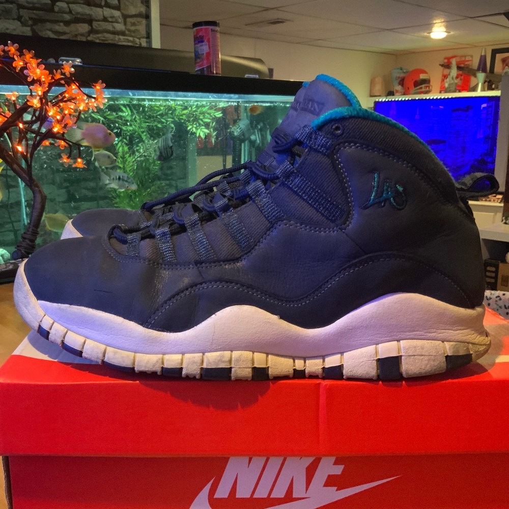 Nike Jordan retro 10 ‘la nights city pack’ size10